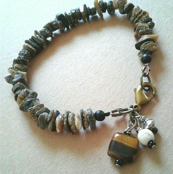 SOLD Beach Shell and Tiger's Eye Bracelet - Picture 2 of 4
